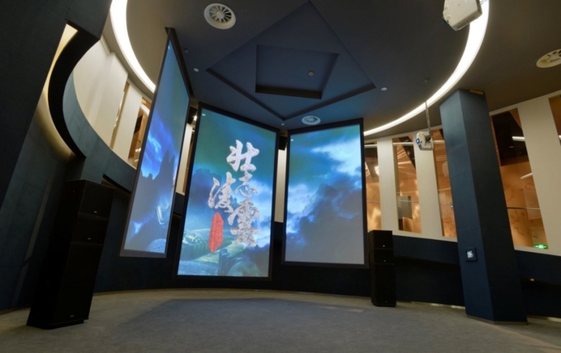 南京博物院数字馆的多媒体展示空间
